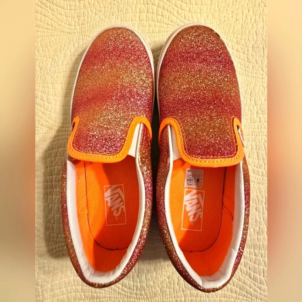 NWT Vans Girls Glitter Classic Slip-On Sneakers